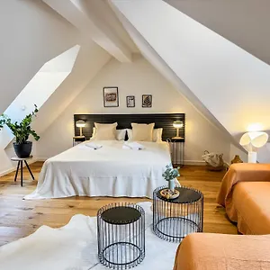 Downtown Hideaway Apartment